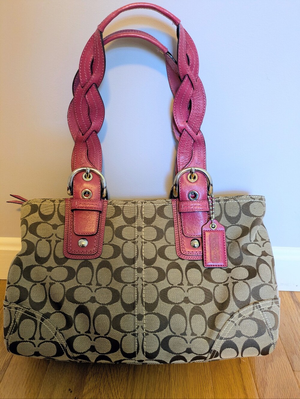 Coach Signature Print Shoulder Bag. - Picture 2 of 13